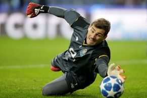 Casillas definitivně skončil, Pedro nemá smlouvu. Co dnes dělají španělští šampioni?