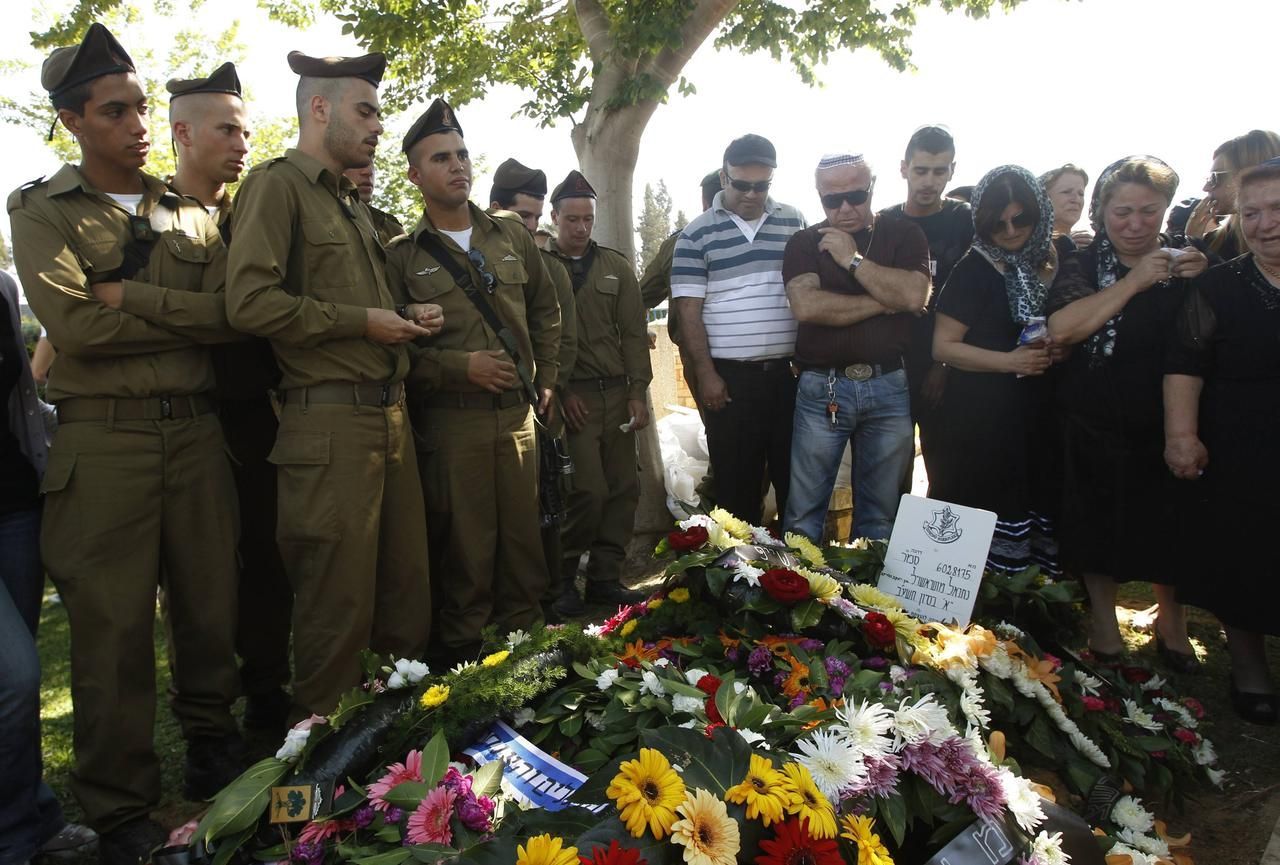 Pohřeb izraelského vojáka zabitého Palestincem