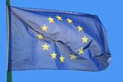 Návrh: Ať o euru rozhodnou země s nejlepším ratingem