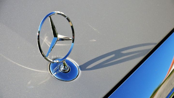 Z Daimleru bude jen Mercedes-Benz. Divize nákladních aut vstoupí sama na burzu