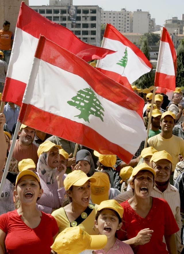 Protestující v Libanonu