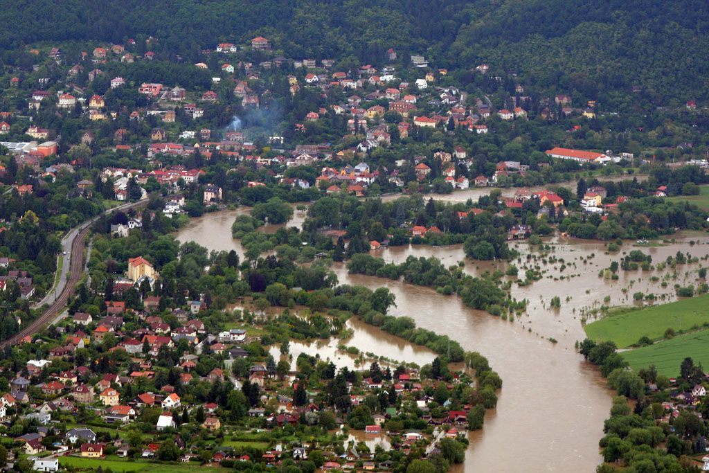 Letem nad zatopeným světem