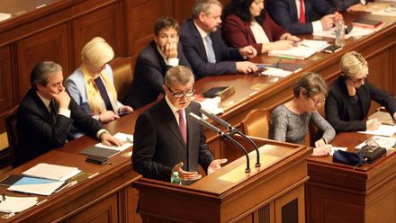 ŽIVĚ: Podpoří některá ze stran Babišovu vládu? Sledujte brífinky před schůzí Poslanecké sněmovny