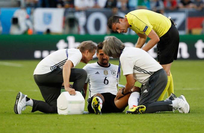 Euro 2016, Německo-Itálie: zraněný Sami Khedira