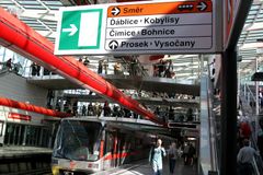 Praha chce do metra turnikety za 3,5 miliardy