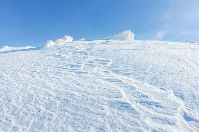 Krkonoše, zimní stezka z Lysé hory na Vrbatovu boudu