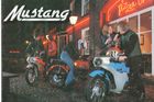 Oživuje zlatou éru československých motocyklů. Na Západě se propagovaly jinak