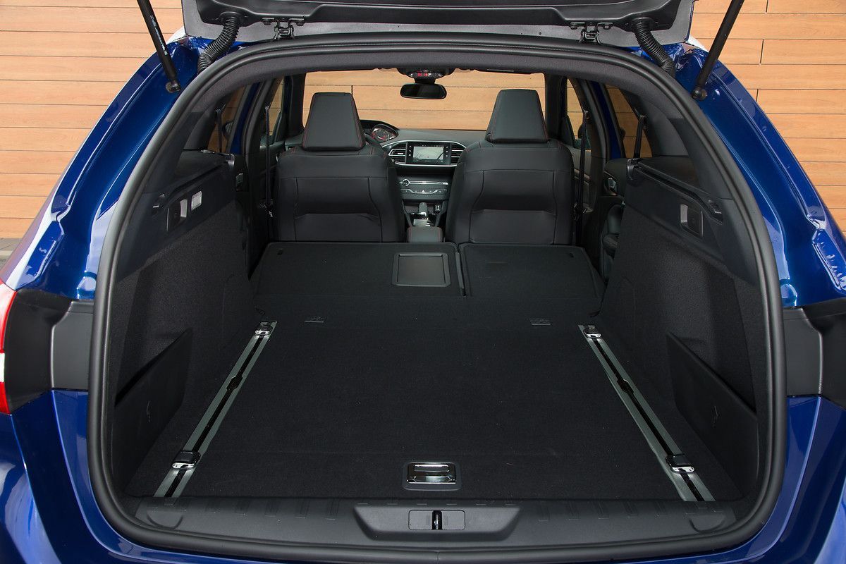 Peugeot 308 facelift 2017