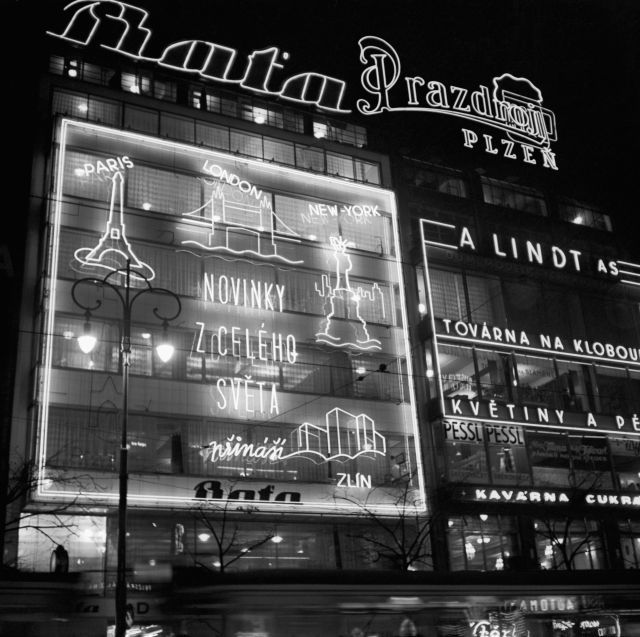 václavské náměstí neony reklama 1938