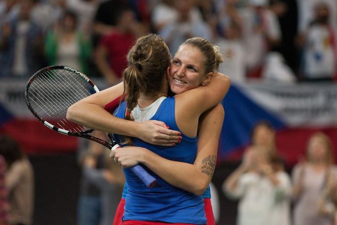 FC, finále 2015 Česko-Rusko: Barbora Strýcová a Karolína Plíšková