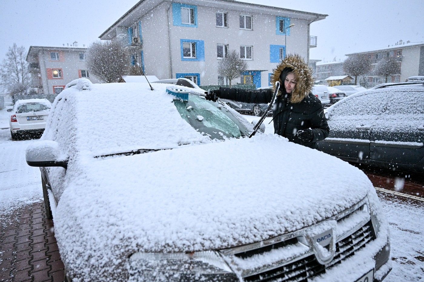 zasněžené auto