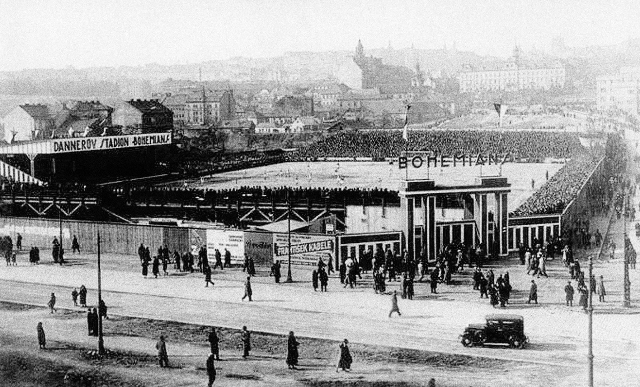 Fotogalerie / Před 90 lety byl otevřen fotbalový stadion Ďolíček klubu Bohemians 1905