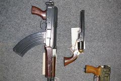 Při střelbě v Králově Dvoře u Berouna zemřeli dva lidé