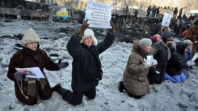 Demonstranti na Majdanu.