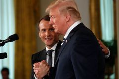 Macron v Bílém domě připustil vznik nové jaderné dohody s Íránem. Stávající podle Trumpa nefunguje