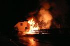 Při nočním požáru v Litovli na Olomoucku zemřel muž, dvě ženy jsou zraněny