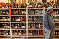 Prohibice na ruský způsob: U stánků zakázali pivo