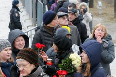 Živě: Strůjce vraždy Borise Němcova prý zmizel do Abú Zabí