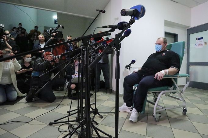 Třiapadesátiletý Robert Markovič léčený s covidem-19, který jako první v Česku dostal lék remdesivir, odešel z Všeobecné fakultní nemocnice do domácího léčení