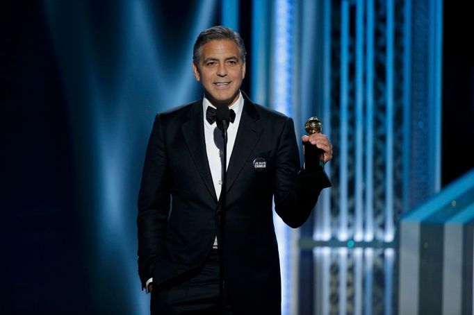 Herec a režisér George Clooney si přišel pro cenu za celoživotní dílo nazvanou po legendárním režisérovi Cecilu B. DeMillovi.