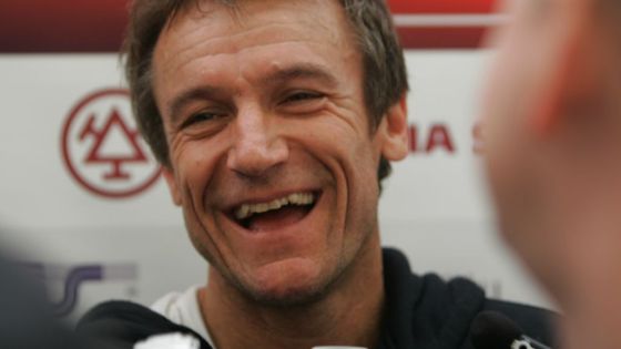 Úsměvy i tvrdé smeče. Wilander si zatrénoval v Praze