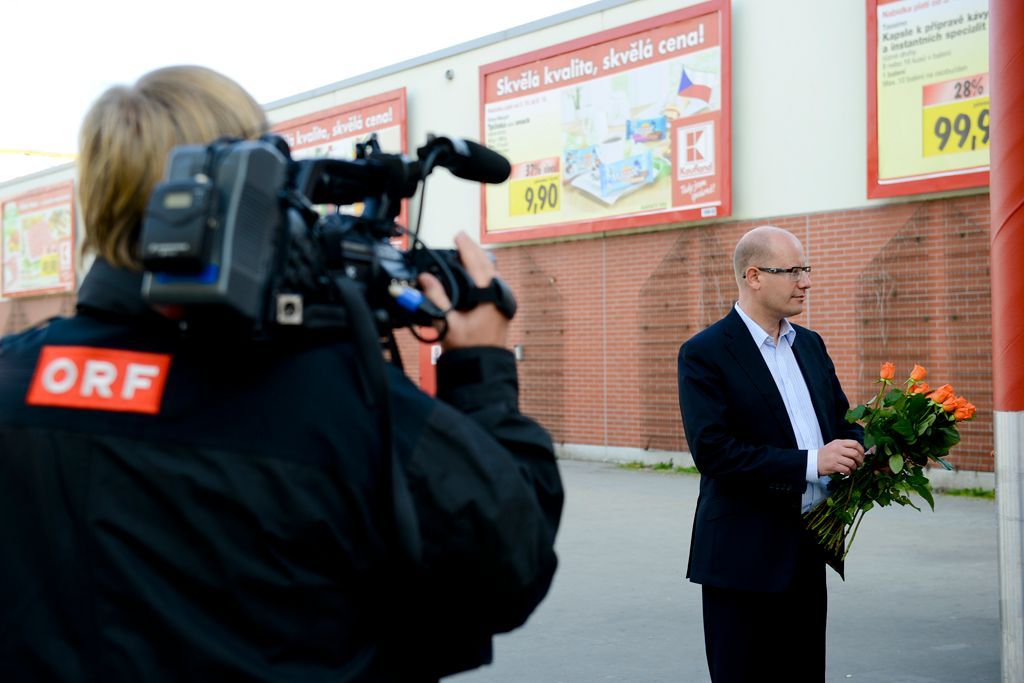 oranzova zare nad kladnem