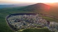 Nominace v kategorii Životní prostředí, série: Katie Orlinská (USA) - Arktický permafrost rozmrzá rychleji, než se čekalo, a kvůli tomu se uvolňují skleníkové plyny, které urychlují globální oteplování (ukázka z širší série snímků).