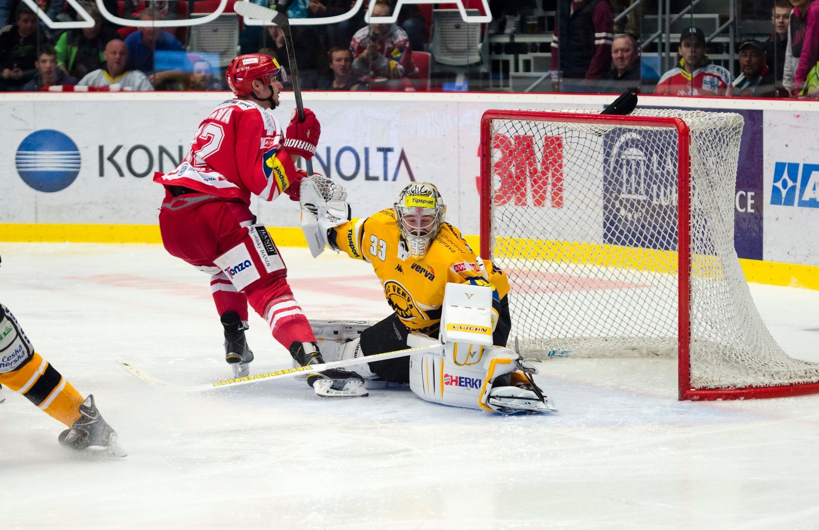 2. finále extraligy 2015: Třinec vs. Litvínov