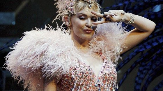 NÁVRAT KYLIE MINOGUE - KLIKNĚTE NA GALERII!