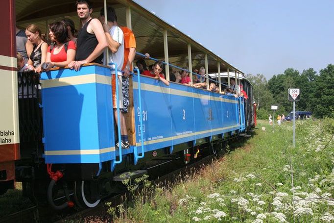 Letošní novinka Slezkých zemských drah, otevřený výletní vůz