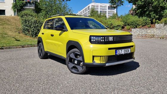 Vzpomínka na staré dobré časy. Fiat už zase dělá zajímavá auta, ale co ta cena?