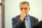 Ministr financí Kalousek zfackoval muže v centru Prahy