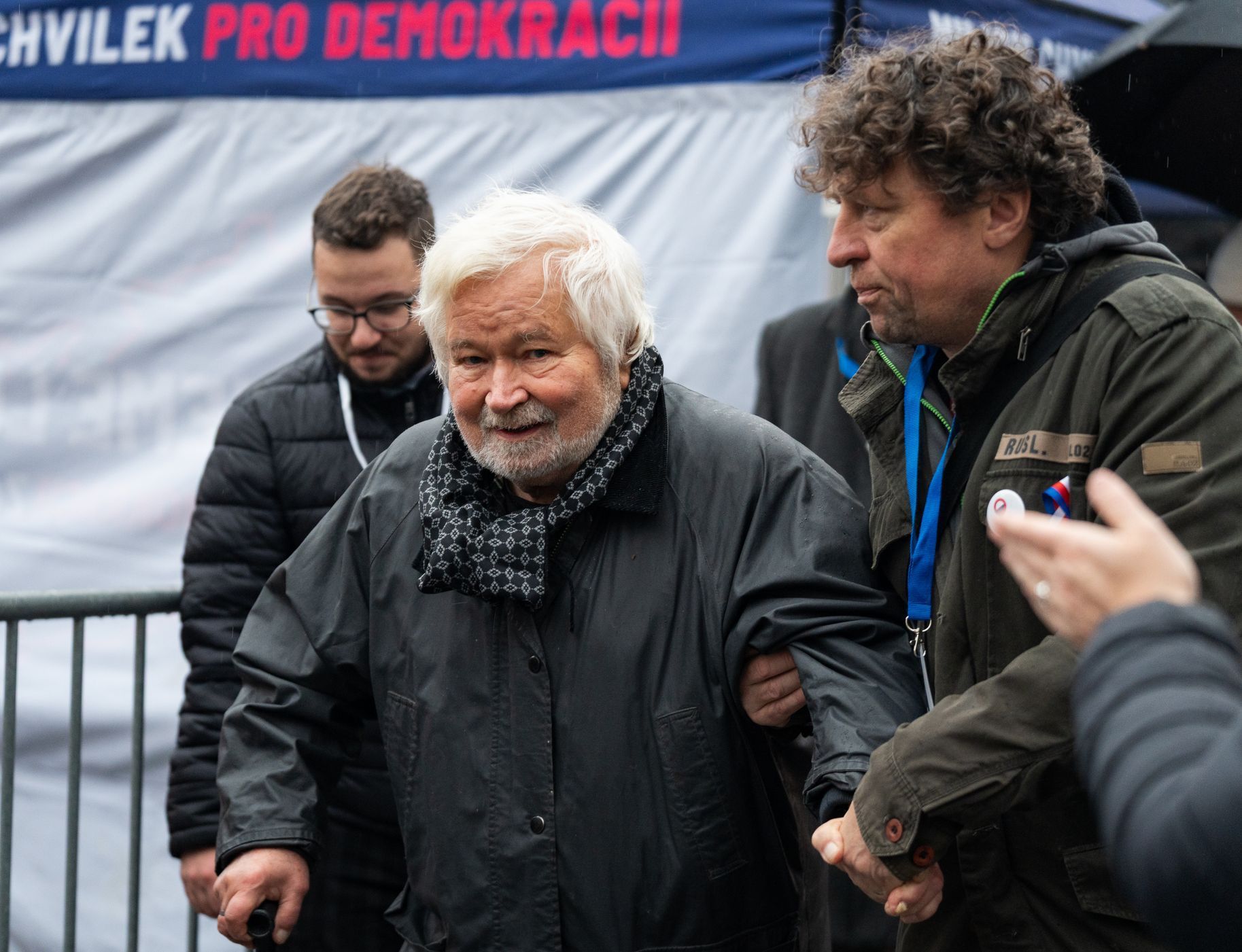 Petr Pithart, 17. listopad, Staroměstské náměstí, demonstrace