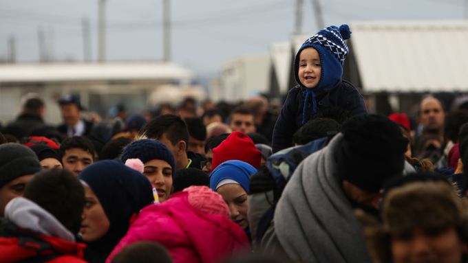 Uprchlíci na řecko-makedonské hranici.