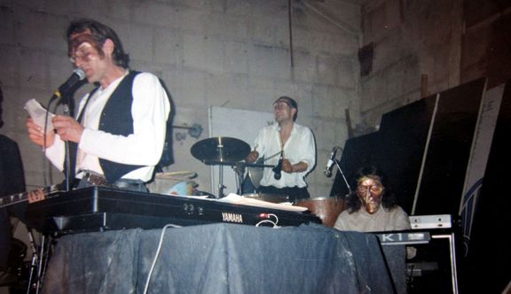 Koncert kapely DG 307 v Roxy, 1992.