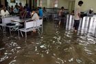 Deště v Indii: Půl milionu lidí z domova