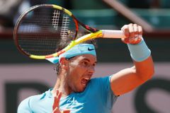 Nadal zvládl dohrávku a v semifinále ho čeká Del Potro, Halepová si o trofej zahraje se Stephensovou