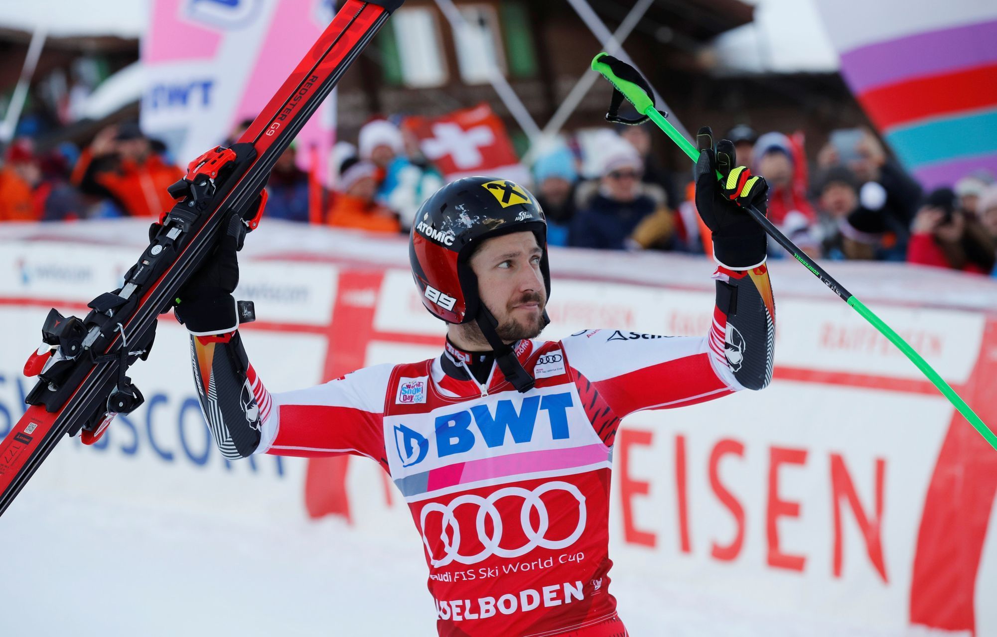 SP v alpském lyžování 2018/19, Adelboden: Marcel Hirscher vítězí v obřím slalomu.