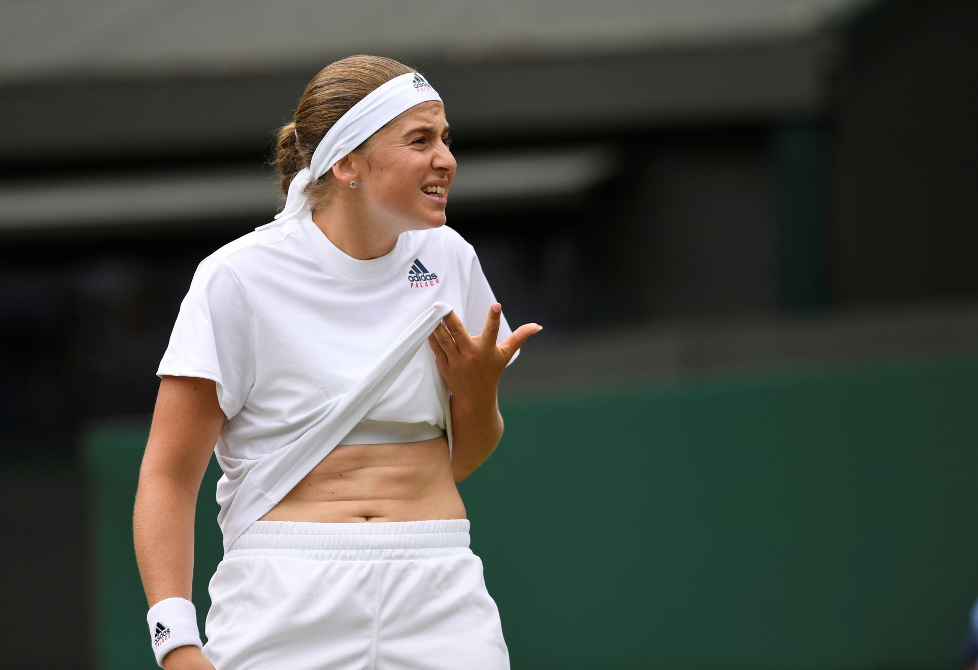 Jelena Ostapenková ve čtvrtfinále Wimbledonu 2018