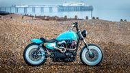 Harley-Davidson Shaw z Velké Británie předvedl malý Beach Bobber.