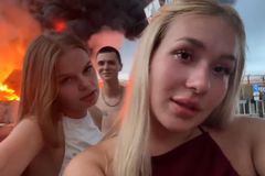 "Skandál!" Video z hořícího Soči pobouřilo úřady, mladí Rusové dopadli neslavně