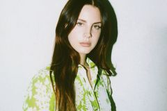 Lana Del Rey přijede podruhé do České republiky. V červnu zazpívá na festivalu Aerodrome