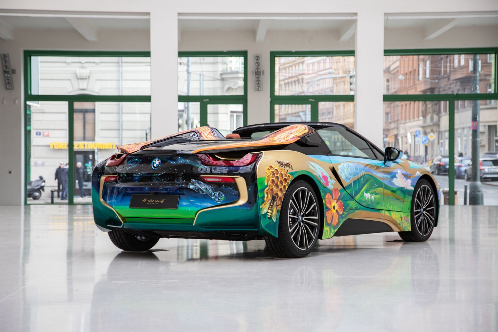 BMW i8 4 elements