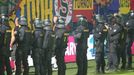 Policie před fanoušky Sparty ve finále MOL Cupu Liberec - Sparta Praha