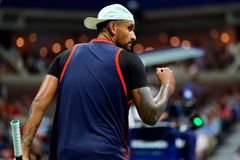 Ve zprávách budu vypadat jako idiot, zlobil se Kyrgios. Vyřadil ale obhájce Medveděva