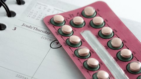 S antikoncepcí ženy volí geneticky nekompatibilní muže, hledají lepší otce pro děti, říká sexuoložka