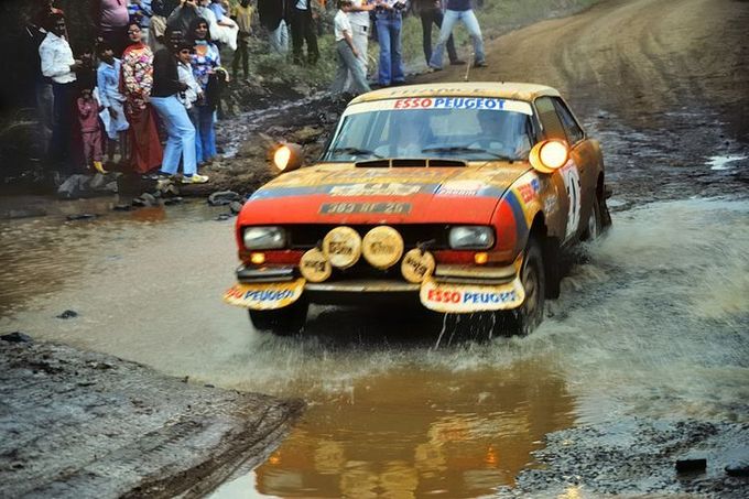 Jean-Pierre Nicolas v Peugeotu 504 Coupé V6 během Rallye Safari 1978