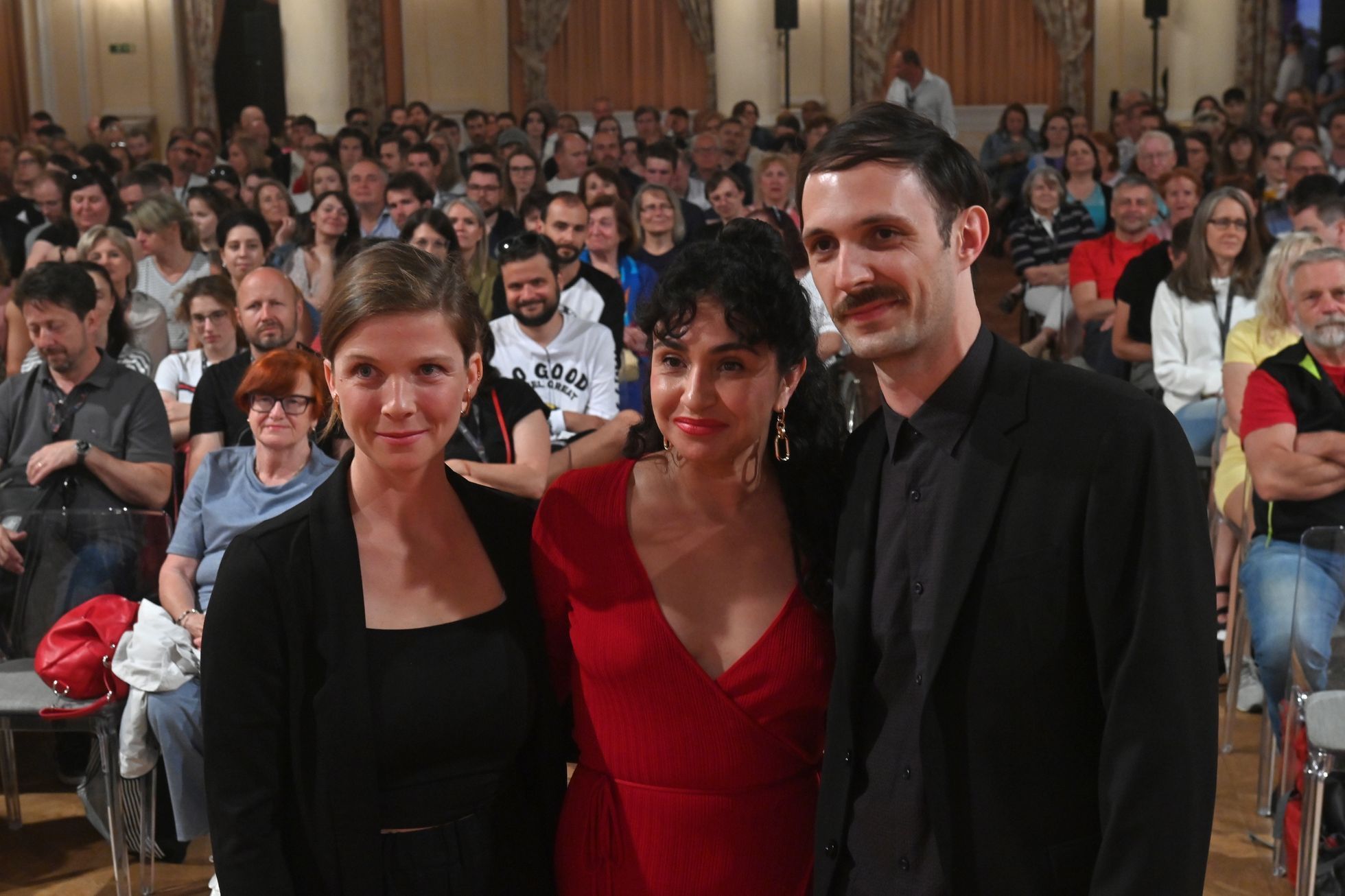 MFF Karlovy Vary, Pracovní síla