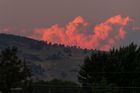 Obrovský lesní požár v Oregonu se nedaří zkrotit, stát nasadil národní gardu