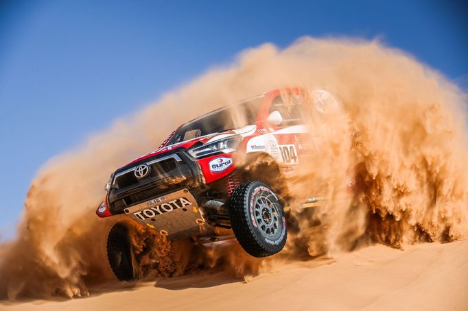 Giniel de Villiers (Toyota) v 3. etapě Rallye Dakar 2021.